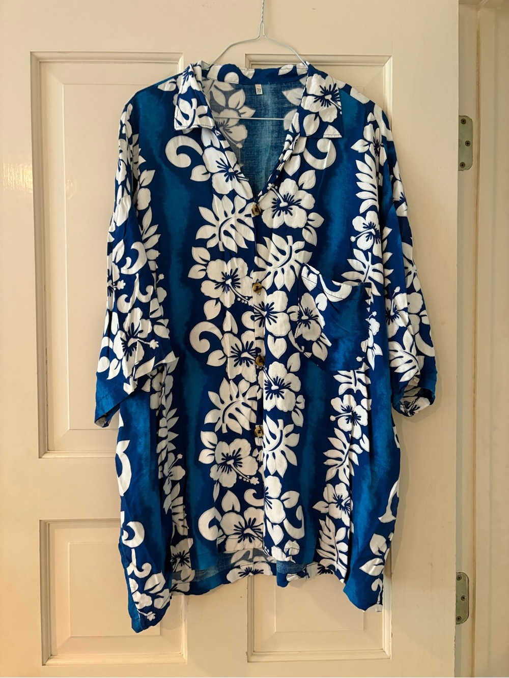 Blue & White Floral Hawaiian Button-Up Shirt size XXL